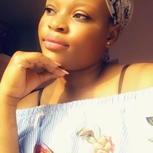 Meet your Posher, Safia
